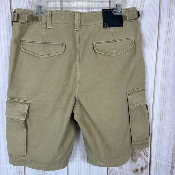 Banana Republic Cargo Shorts Adjustable Waist Buckles Snap Pockets Tan Size 31 - Picture 2 of 15